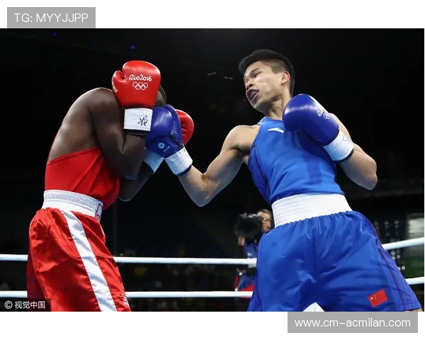 拳击老将宝刀未老，一记重拳点燃全场