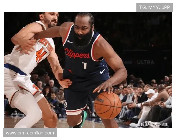 快船迎来艰难战役，小卡与保罗乔治顶住压力逆袭胜利